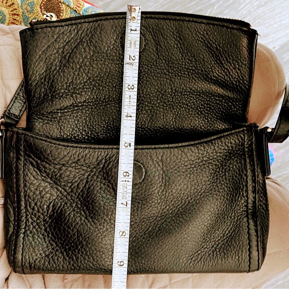🎁 ONE DAY ONLY $$ 🎁 Kate Spade Black Pebbled Leather Bag - Picture 8 of 8